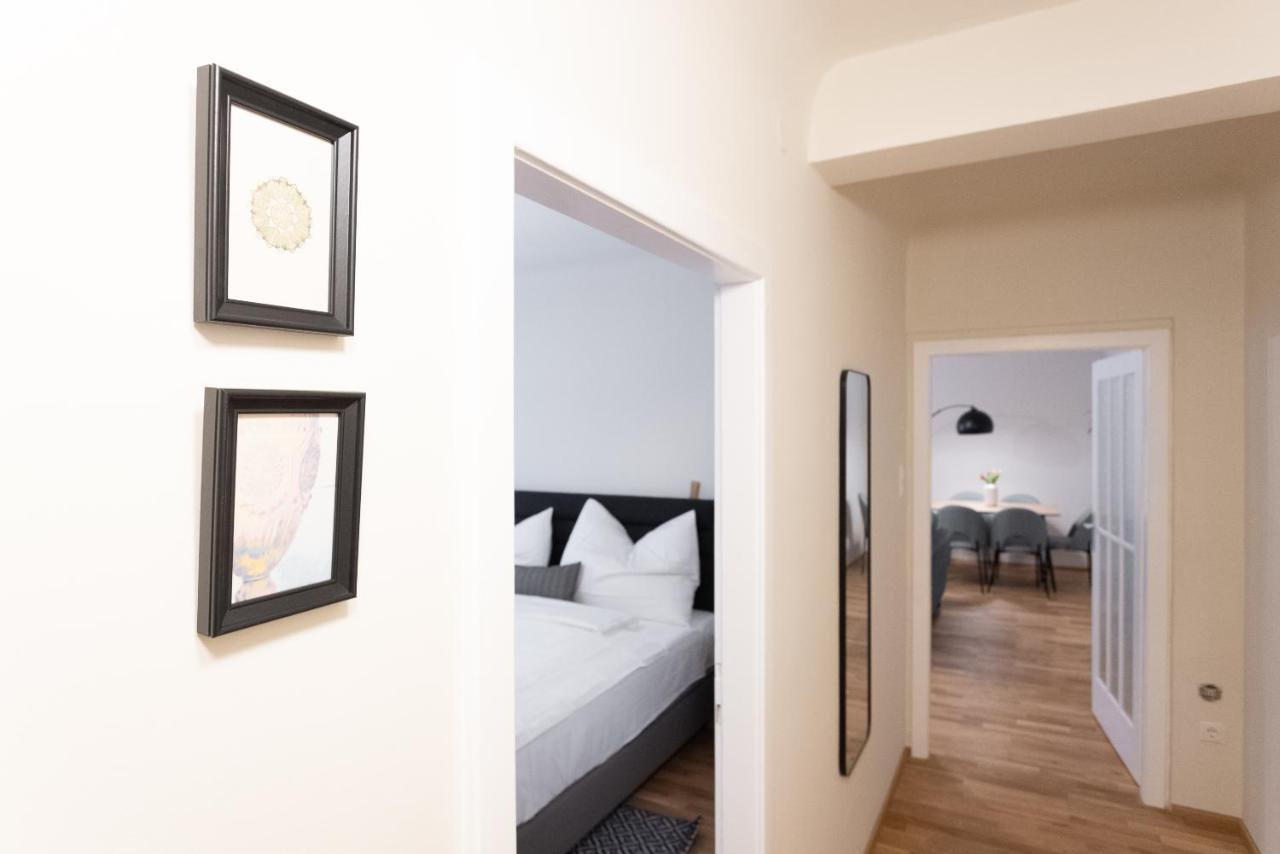 Chic 1-Bed Apt By Canal Walk To Historic Centre Wien Eksteriør billede