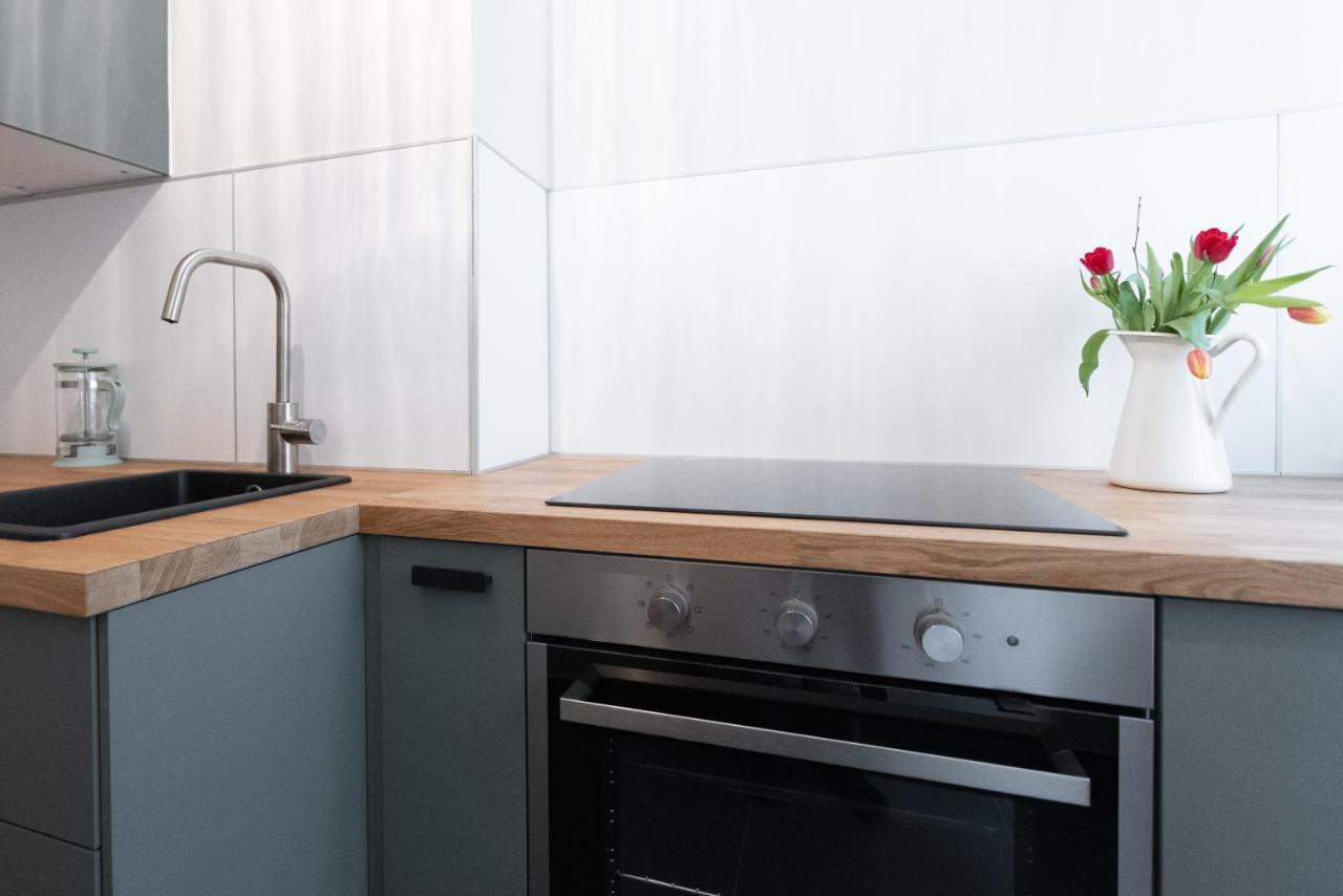 Chic 1-Bed Apt By Canal Walk To Historic Centre Wien Eksteriør billede