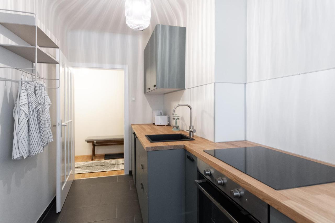 Chic 1-Bed Apt By Canal Walk To Historic Centre Wien Eksteriør billede