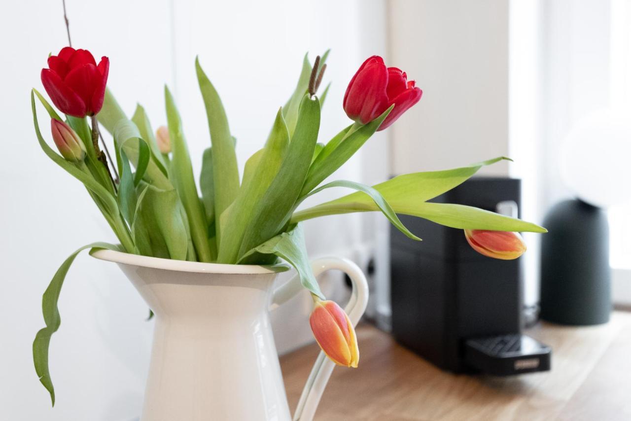 Chic 1-Bed Apt By Canal Walk To Historic Centre Wien Eksteriør billede