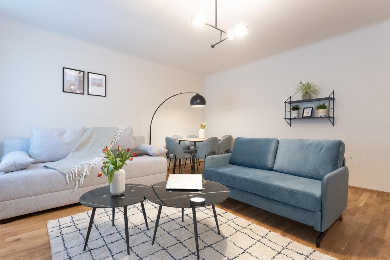 Chic 1-Bed Apt By Canal Walk To Historic Centre Wien Eksteriør billede